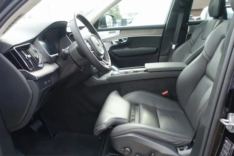 Volvo XC90 din 2025 cu 10.500 km - oferta VOL214430 - foto 9