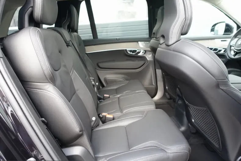 Volvo XC90 din 2025 cu 10.500 km - oferta VOL214430 - foto 11