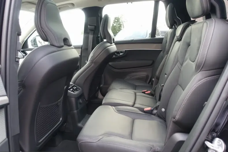 Volvo XC90 din 2025 cu 10.500 km - oferta VOL214430 - foto 12