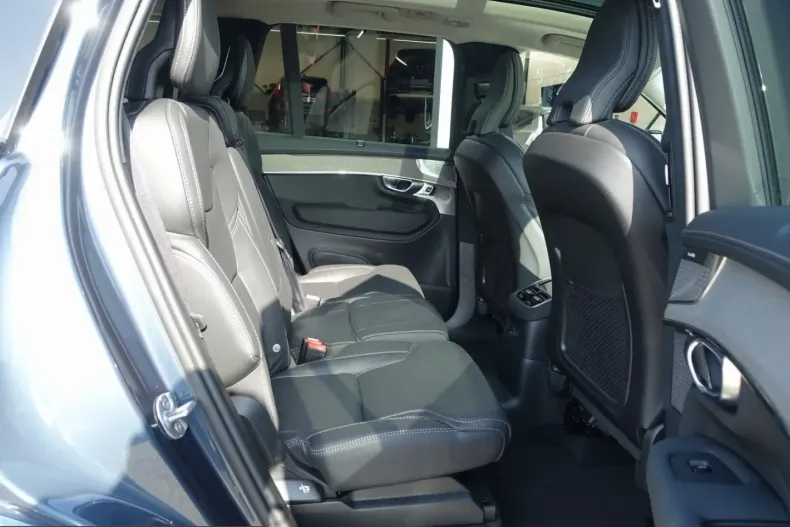 Volvo XC90 din 2025 cu 18.114 km - oferta VOL214431 - foto 11