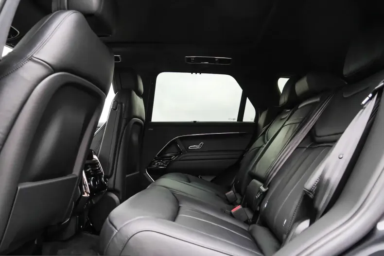 Land Rover Range Rover Sport din 2025 cu 12.402 km - oferta LAN214434 - foto 4