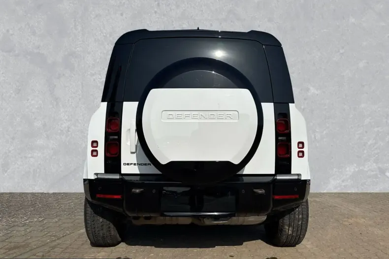Land Rover Defender din 2024 cu 28.700 km - oferta LAN214437 - foto 7