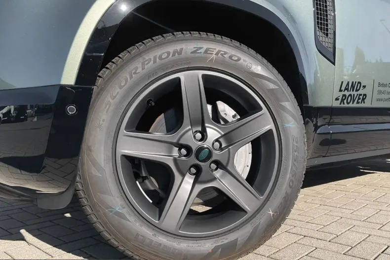 Land Rover Defender din 2025 cu 25.100 km - oferta LAN214439 - foto 9