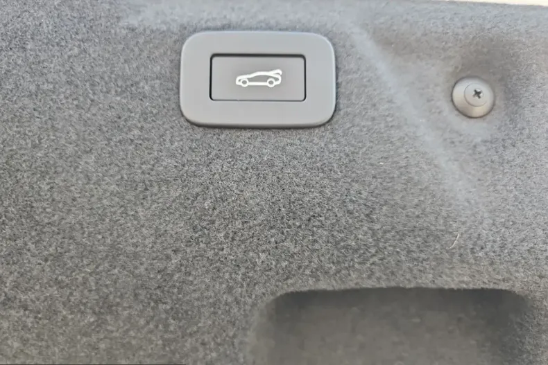 Jaguar XE din 2024 cu 17.250 km - oferta JAG214441 - foto 13