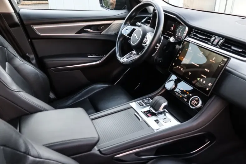 Jaguar F-Pace din 2022 cu 41.500 km - oferta JAG214444 - foto 3