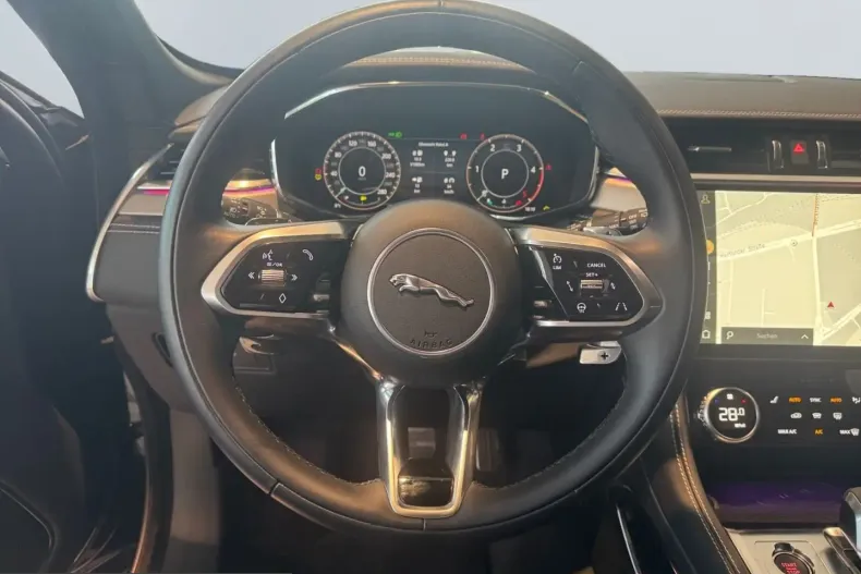 Jaguar F-Pace din 2024 cu 52.443 km - oferta JAG214445 - foto 9