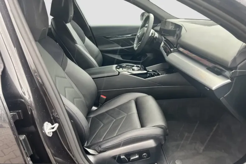 BMW 520 (Seria 5) din 2025 cu 8.650 km - oferta BMW214451 - foto 16