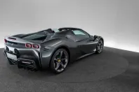 Ferrari SF90 din 2022 cu 2.500 km - oferta FER214452 - foto 5