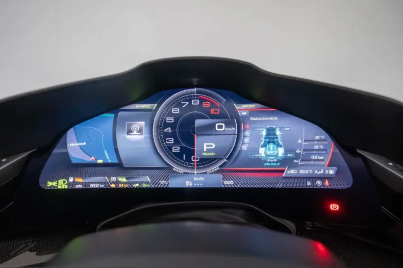 Ferrari SF90 din 2022 cu 2.500 km - oferta FER214452 - foto 6