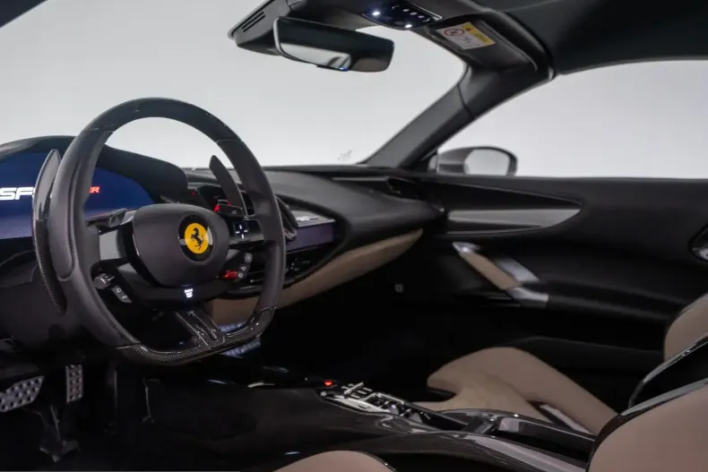 Ferrari SF90 din 2022 cu 2.500 km - oferta FER214452 - foto 29