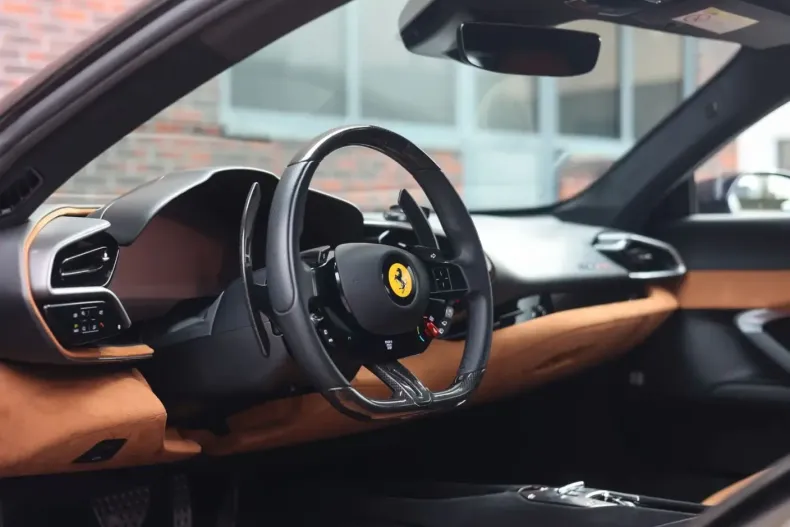 Ferrari 296 GTB din 2024 cu 9.846 km - oferta FER214453 - foto 3