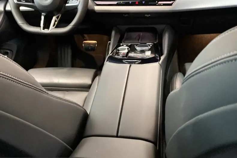 BMW 520 (Seria 5) din 2025 cu 6.338 km - oferta BMW214454 - foto 13
