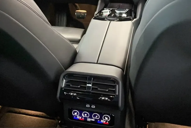 BMW 520 (Seria 5) din 2025 cu 6.338 km - oferta BMW214454 - foto 14
