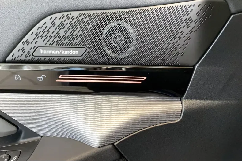 BMW 520 (Seria 5) din 2025 cu 6.338 km - oferta BMW214454 - foto 17