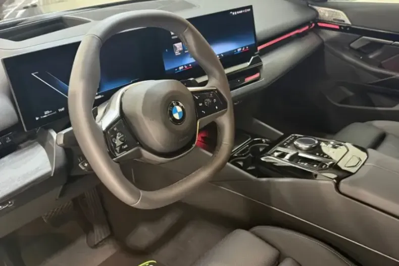 BMW 520 (Seria 5) din 2024 cu 4.999 km - oferta BMW214456 - foto 7