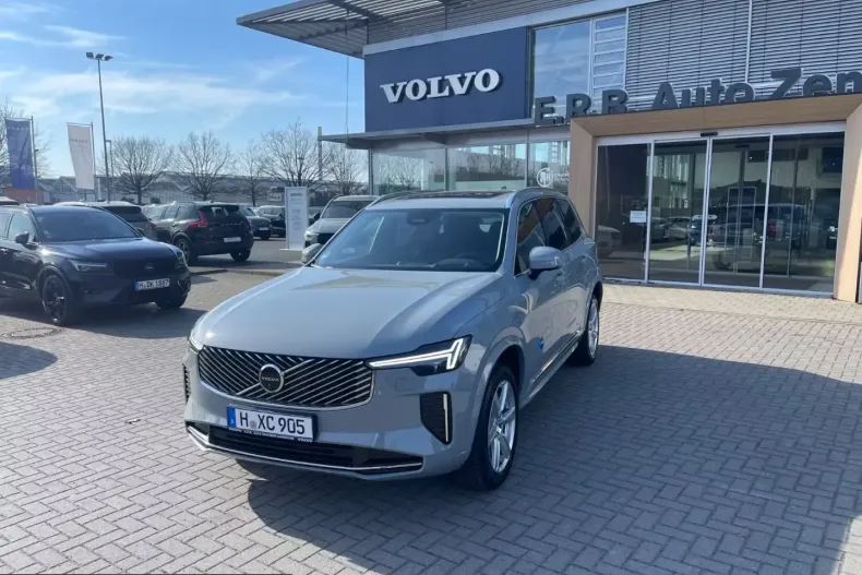 Volvo XC90 din 2026 cu 6.000 km - oferta VOL214465 - foto 3