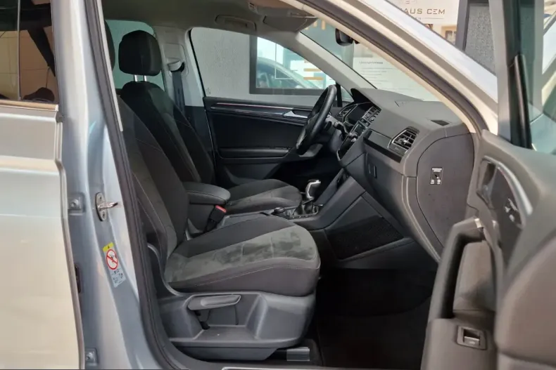 Volkswagen Tiguan din 2024 cu 36.660 km - oferta VOL214467 - foto 26