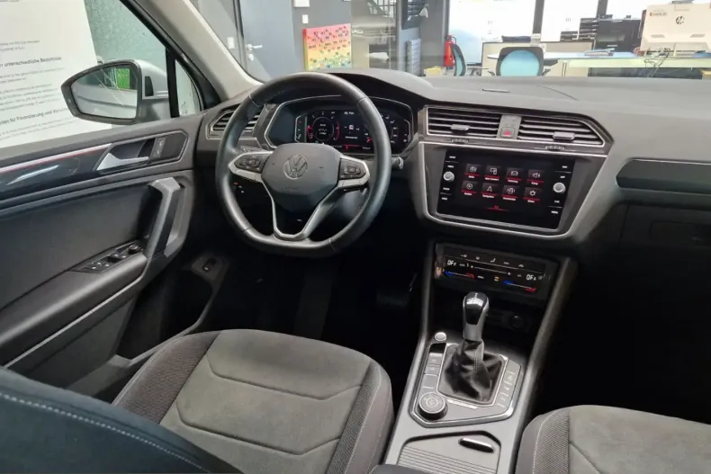 Volkswagen Tiguan din 2024 cu 36.660 km - oferta VOL214467 - foto 28