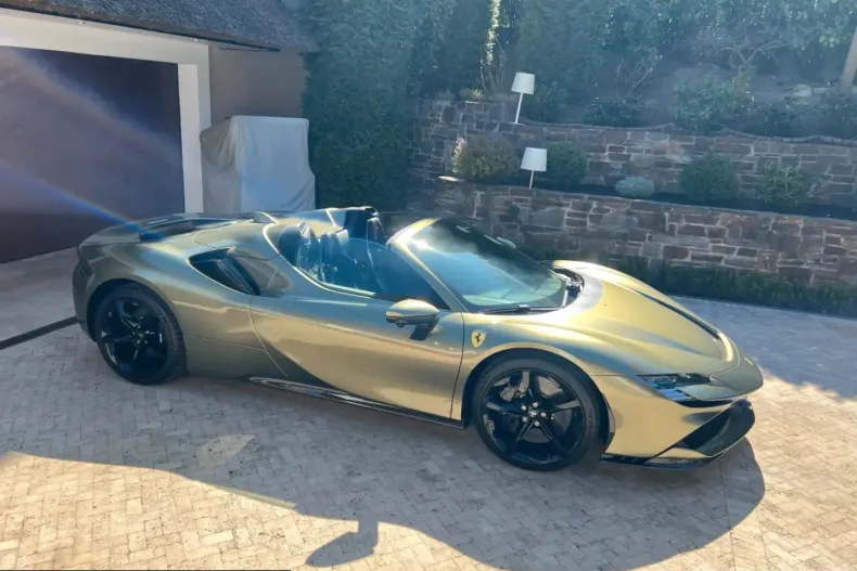 Ferrari SF90 din 2025 cu 1.350 km - oferta FER214470 - foto 6
