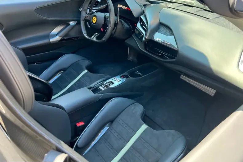 Ferrari SF90 din 2025 cu 1.350 km - oferta FER214470 - foto 11