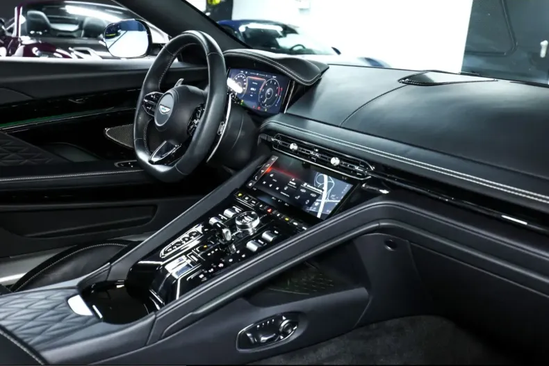 Aston Martin DB12 din 2024 cu 4.650 km - oferta AST214472 - foto 14