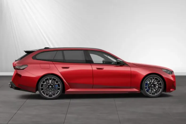 BMW M5 (Seria 5) din 2025 cu 2.358 km - oferta BMW214491 - foto 4