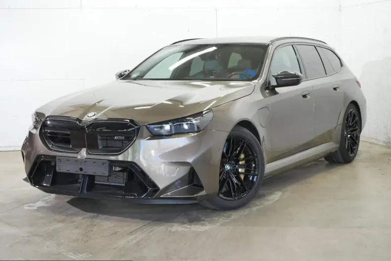 BMW M5 (Seria 5) din 2025 cu 8.550 km - oferta BMW214492 - foto 1