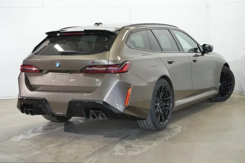BMW M5 (Seria 5) din 2025 cu 8.550 km - oferta BMW214492 - foto 3