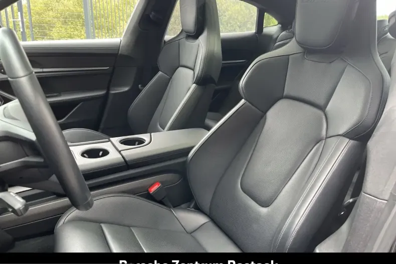 Porsche Taycan din 2023 cu 26.950 km - oferta POR214507 - foto 8