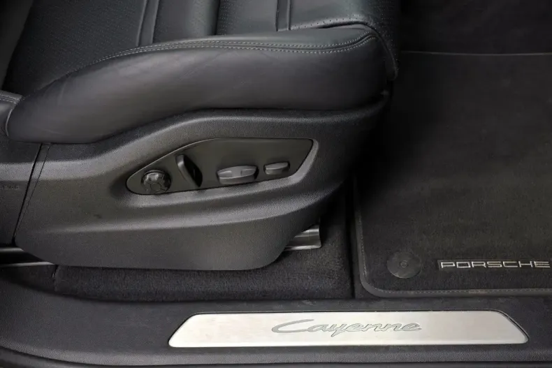 Porsche Cayenne din 2024 cu 40.800 km - oferta POR214511 - foto 27