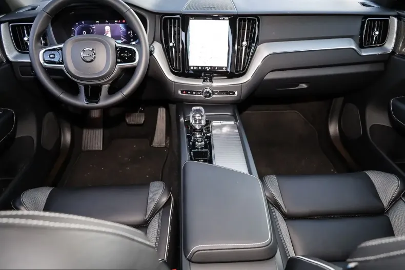 Volvo XC60 din 2023 cu 22.667 km - oferta VOL214524 - foto 5