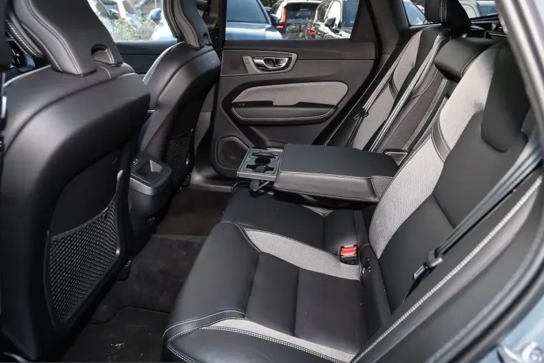 Volvo XC60 din 2023 cu 22.667 km - oferta VOL214524 - foto 14