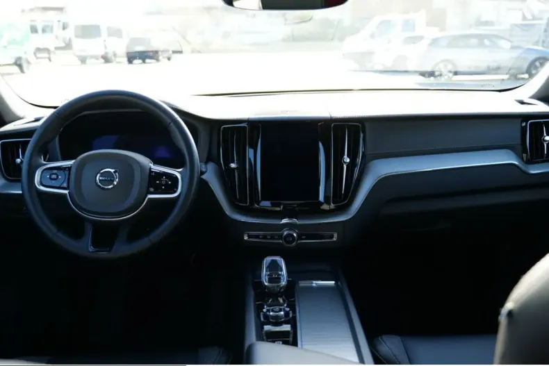 Volvo XC60 din 2023 cu 88.200 km - oferta VOL214525 - foto 13