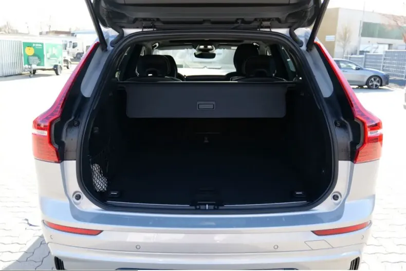 Volvo XC60 din 2023 cu 88.200 km - oferta VOL214525 - foto 16