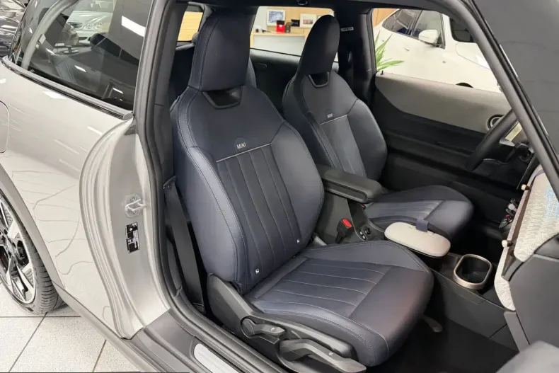 MINI Cooper S din 2025 cu 25.574 km - oferta MIN214526 - foto 22