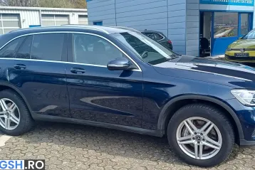 Mercedes-Benz GLC 300 din 2021 - oferta MER214528
