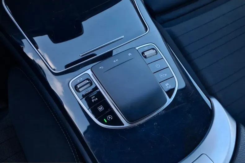 Mercedes-Benz GLC 200 (Clasa GLC) din 2021 cu 83.850 km - oferta MER214529 - foto 18