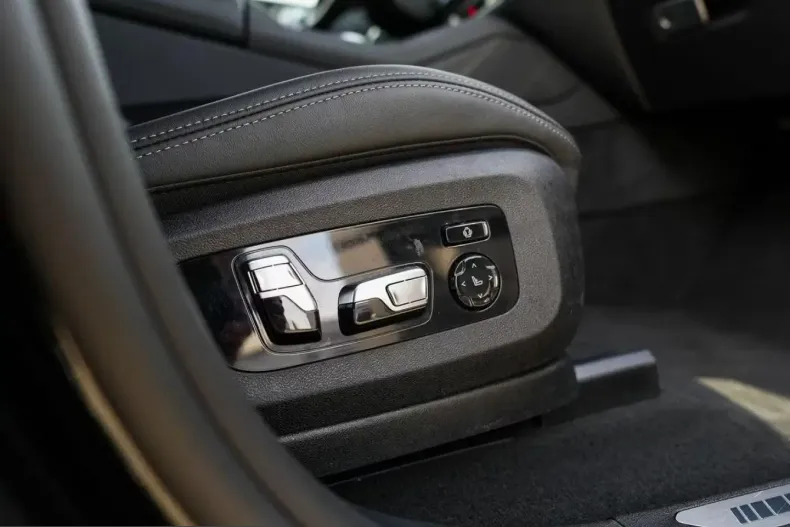 BMW X6 (Seria X) din 2025 cu 21.990 km - oferta BMW214531 - foto 18