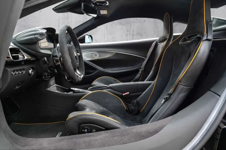 McLaren Artura din 2023 cu 7.810 km - oferta MCL214533 - foto 8