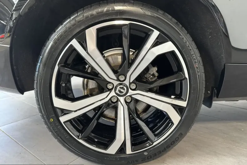Volvo XC60 din 2023 cu 76.450 km - oferta VOL214534 - foto 3