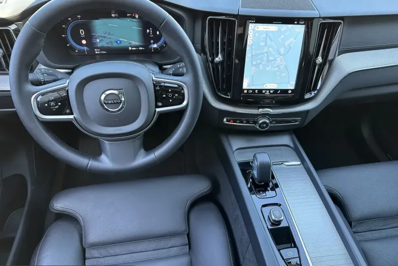 Volvo XC60 din 2023 cu 76.450 km - oferta VOL214534 - foto 12