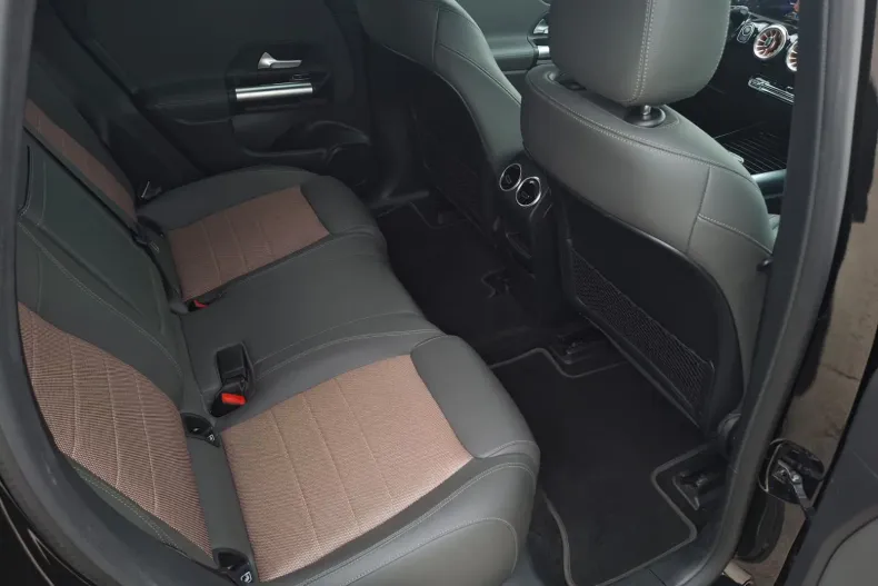 Mercedes-Benz EQA din 2023 cu 44.858 km - oferta MER214541 - foto 12