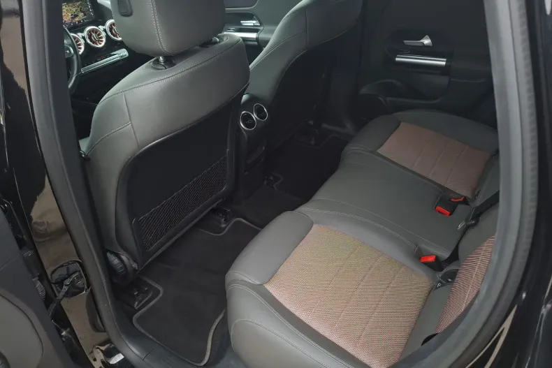 Mercedes-Benz EQA din 2023 cu 44.858 km - oferta MER214541 - foto 15