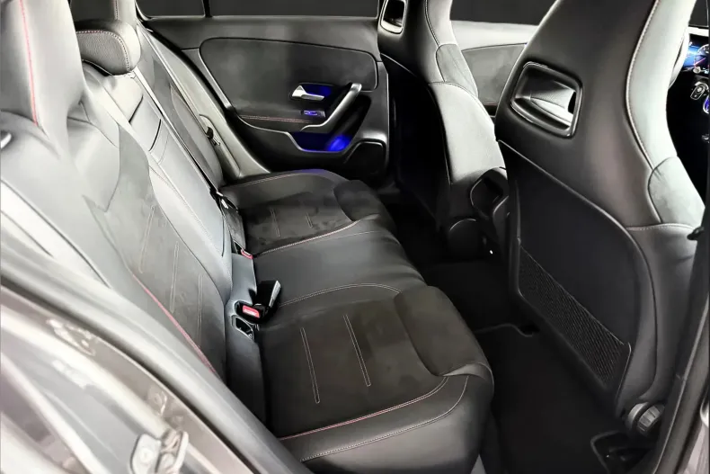 Mercedes-Benz A 200 (Clasa A) din 2025 cu 29.900 km - oferta MER214545 - foto 16
