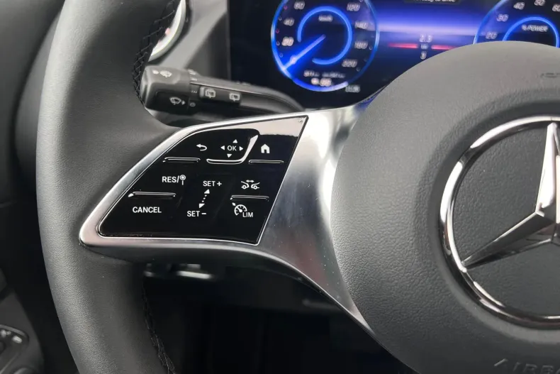 Mercedes-Benz EQA din 2025 cu 4.500 km - oferta MER214554 - foto 10