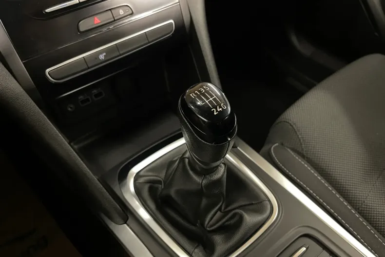 Renault Megane din 2023 cu 27.115 km - oferta REN214559 - foto 21