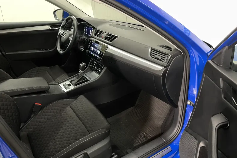 Skoda Superb din 2022 cu 60.045 km - oferta SKO214561 - foto 9