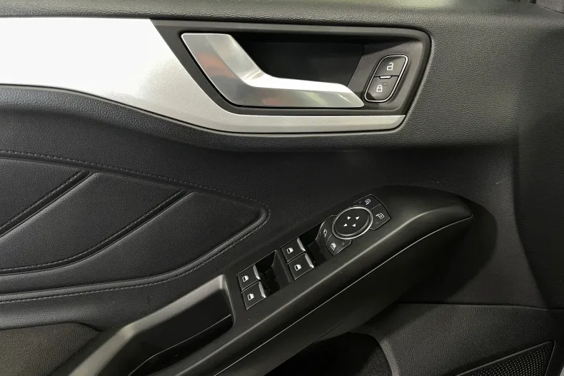 Ford Focus din 2021 cu 140.815 km - oferta FOR214565 - foto 17