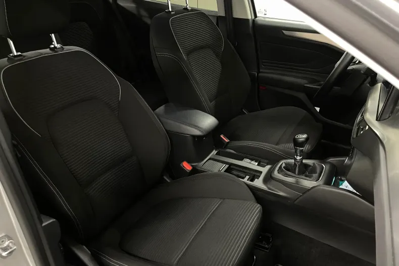 Ford Focus din 2023 cu 40.254 km - oferta FOR214567 - foto 10