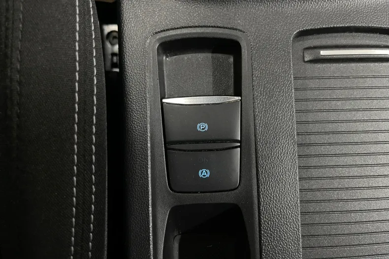 Ford Focus din 2023 cu 40.254 km - oferta FOR214567 - foto 24